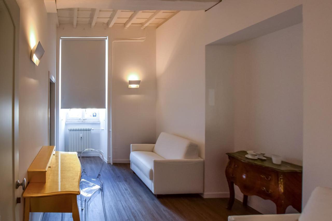 Navona Secret Stay Guest House Рим Экстерьер фото