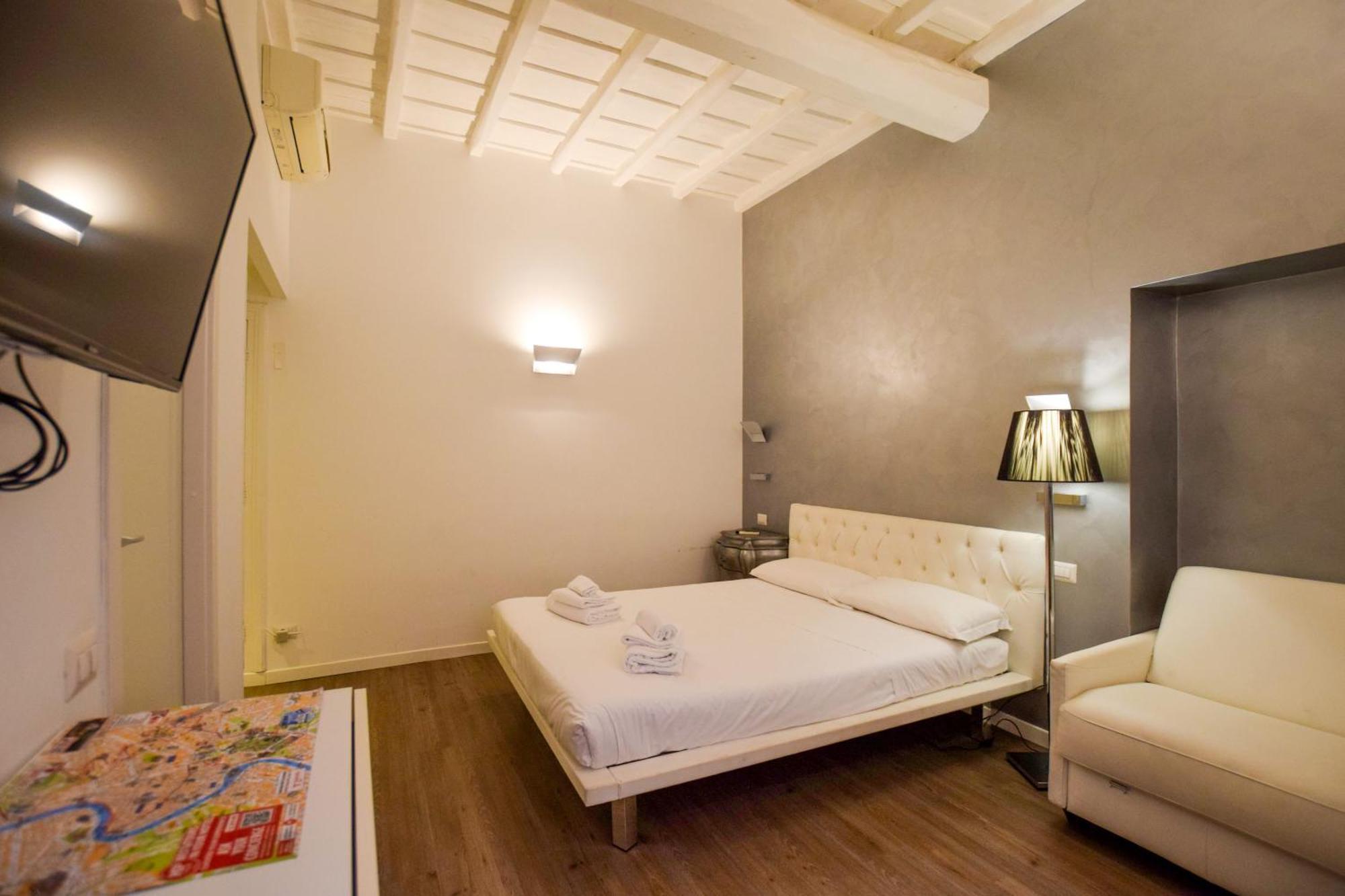 Navona Secret Stay Guest House Рим Экстерьер фото