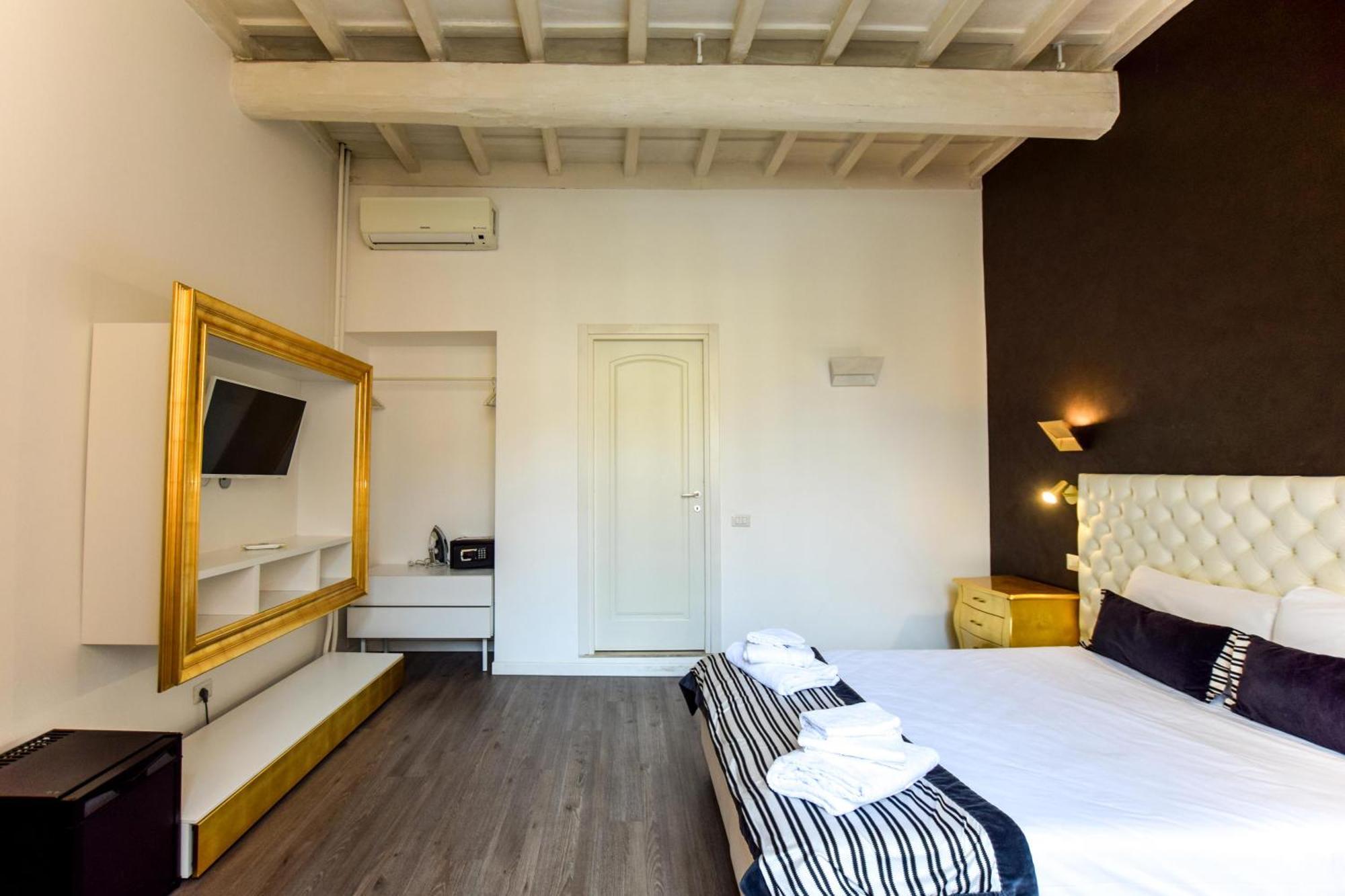 Navona Secret Stay Guest House Рим Экстерьер фото