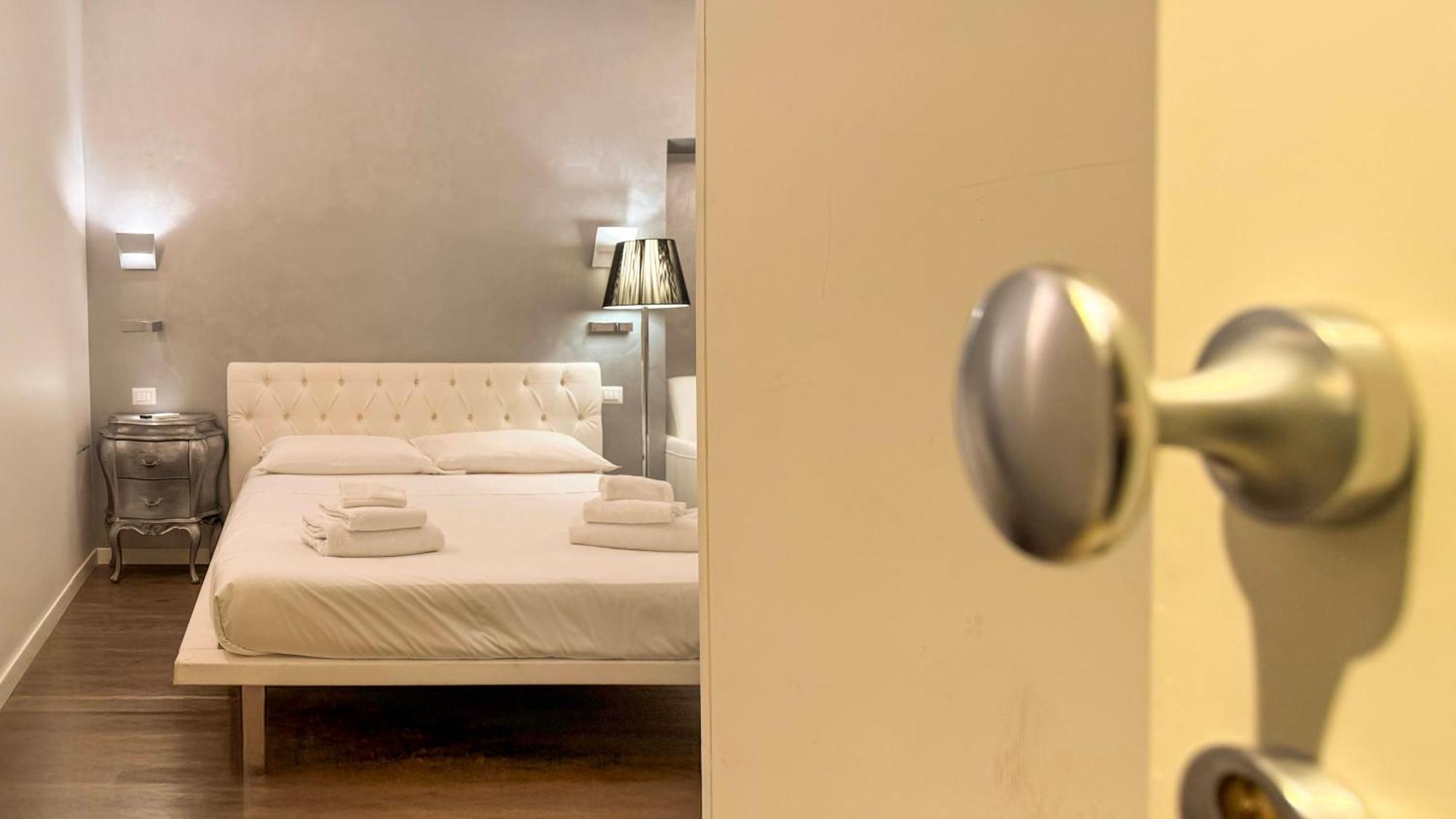 Navona Secret Stay Guest House Рим Экстерьер фото